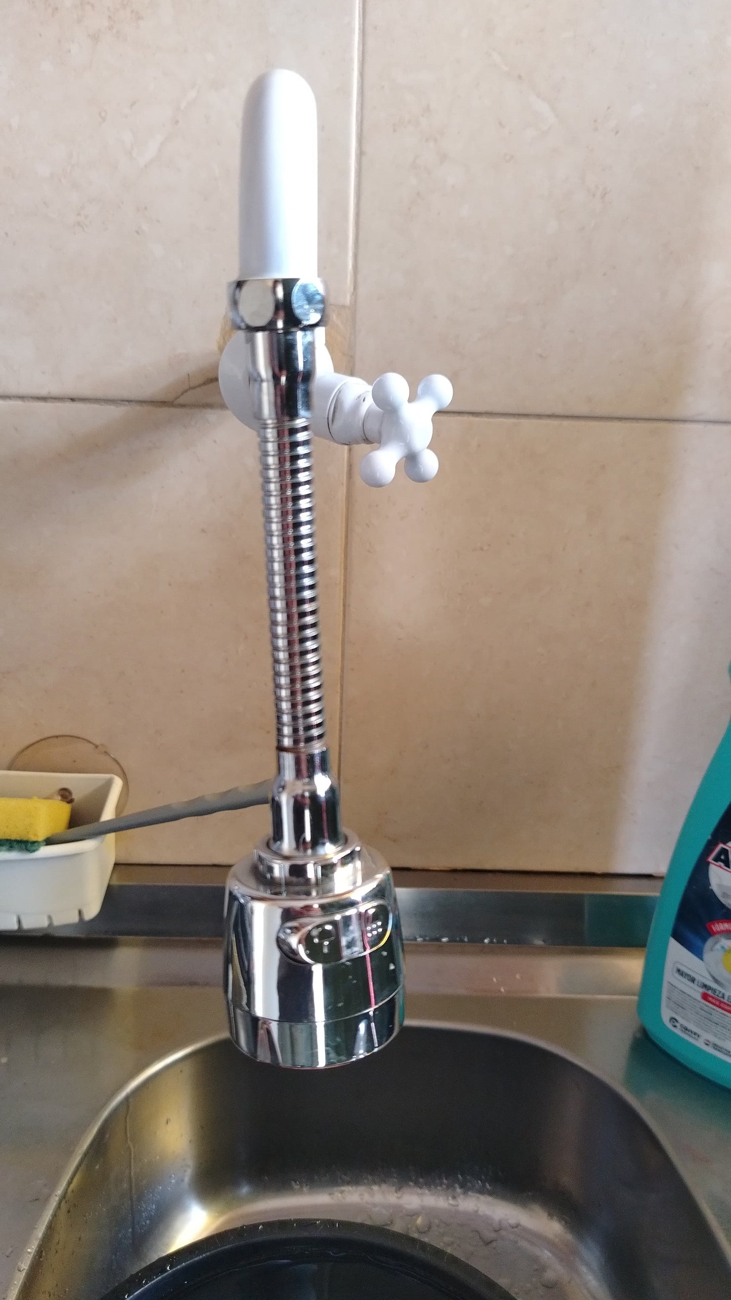 Grifo Canilla Flexible Adaptable 360°